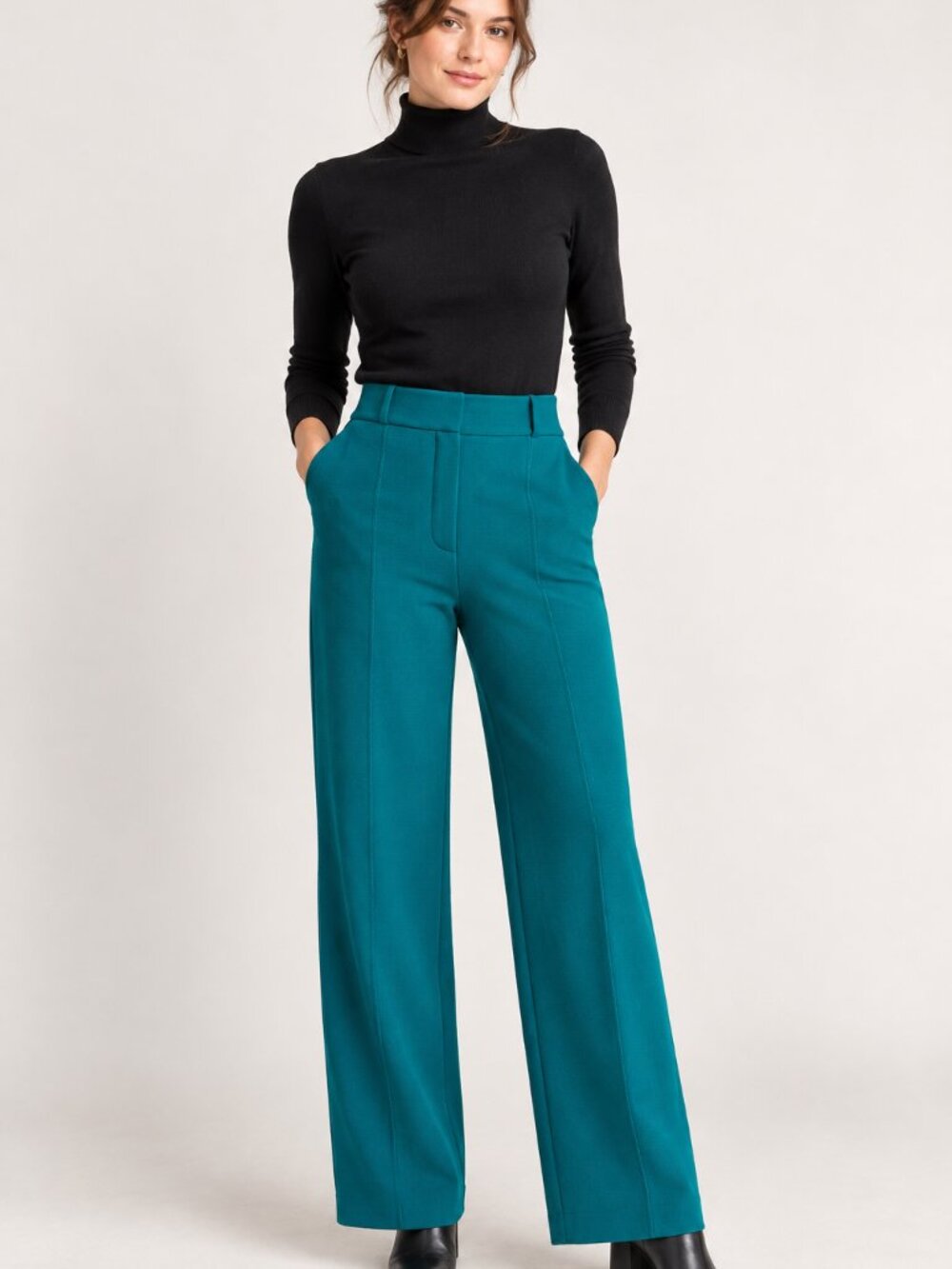 NWT The Fold Liora Sculpt Knit Pants in Kingfisher Blue, Size 8